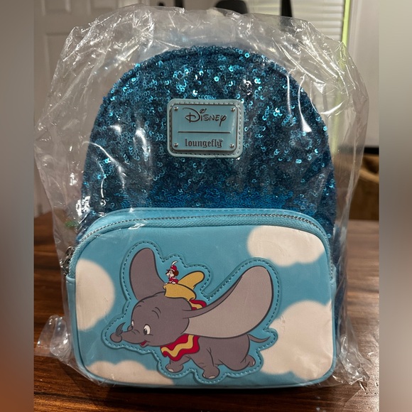 Loungefly Exclusive Disney Dumbo Sequin Backpack NWT Blue - Picture 11 of 15